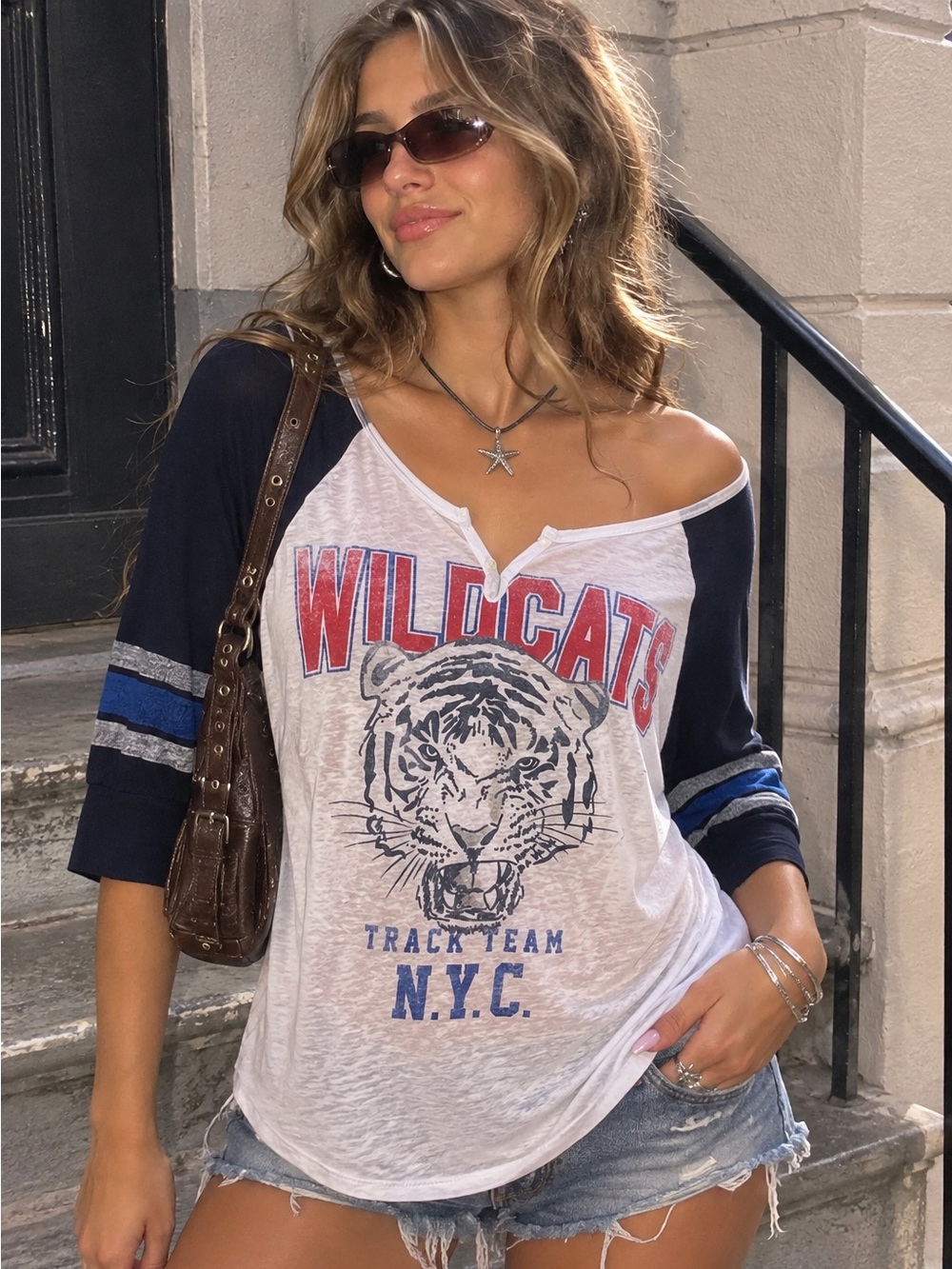 Y2K ARDENE White Blue Red Wildcats NYC Slouchy Fit Jersey Tee Sz M Athleisure